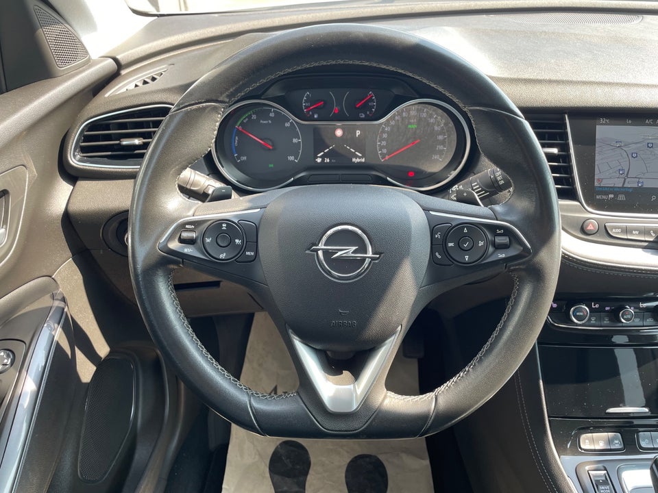 Opel Grandland X 1,6 Hybrid4 Ultimate aut. 5d