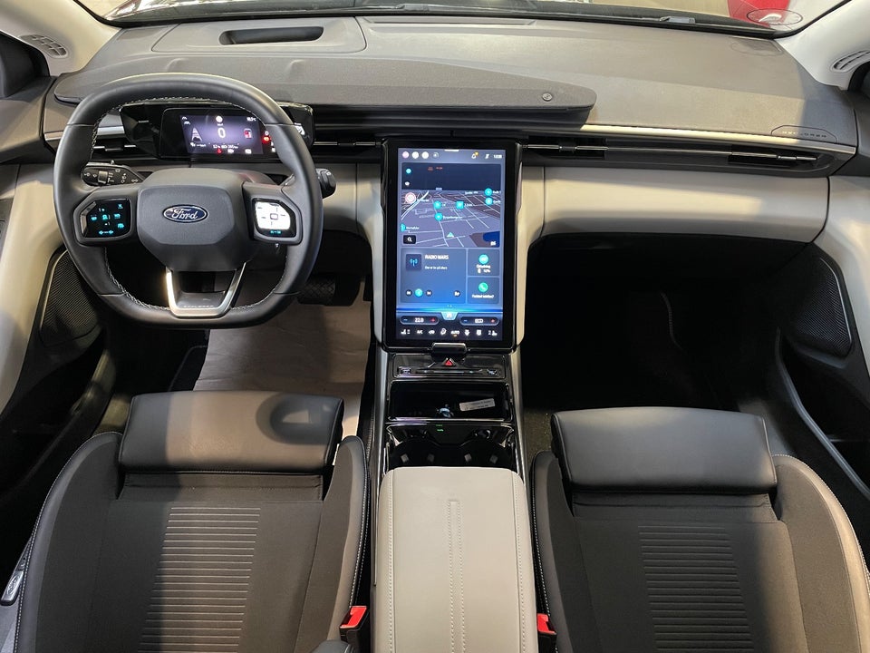 Ford Explorer 77 Select Extended Range 5d