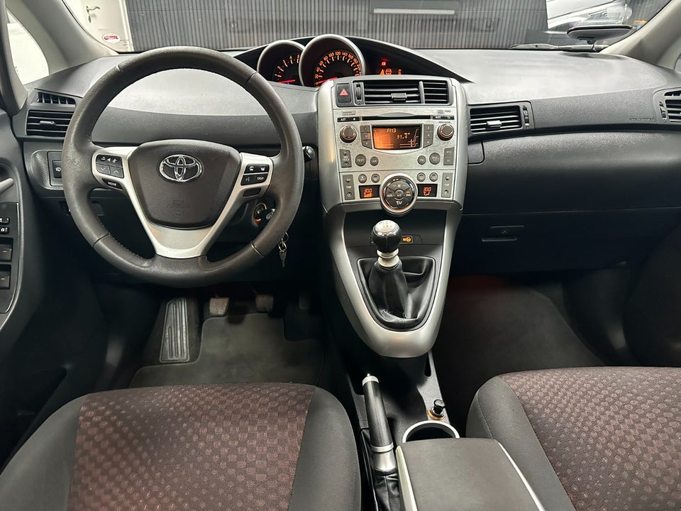 Toyota Verso 2,0 D-4D TX 7prs 5d