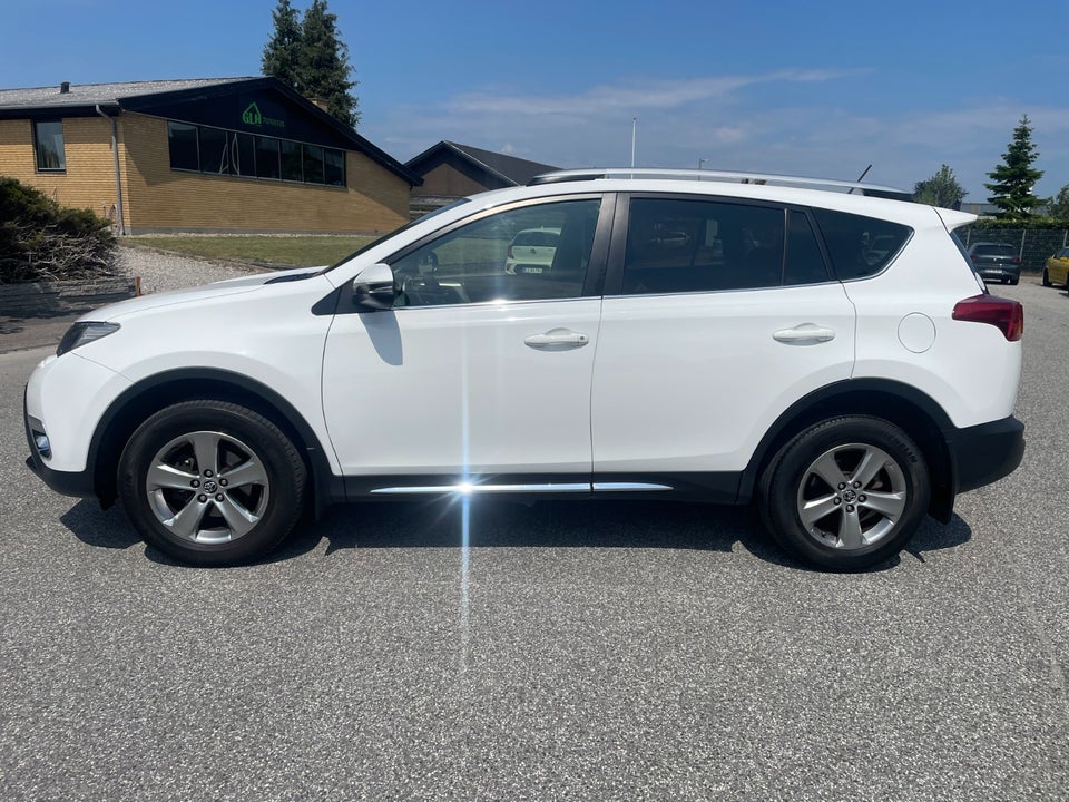 Toyota RAV4 2,0 D-4D T3 5d
