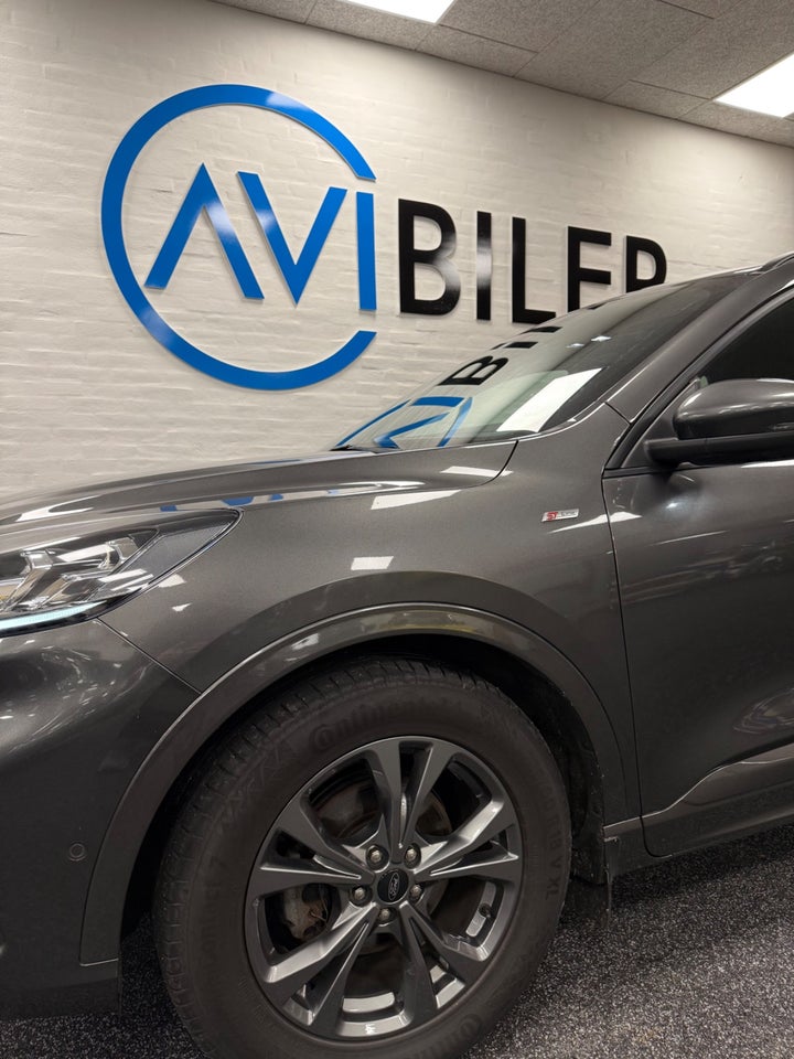 Ford Kuga 2,5 PHEV ST-Line X CVT 5d