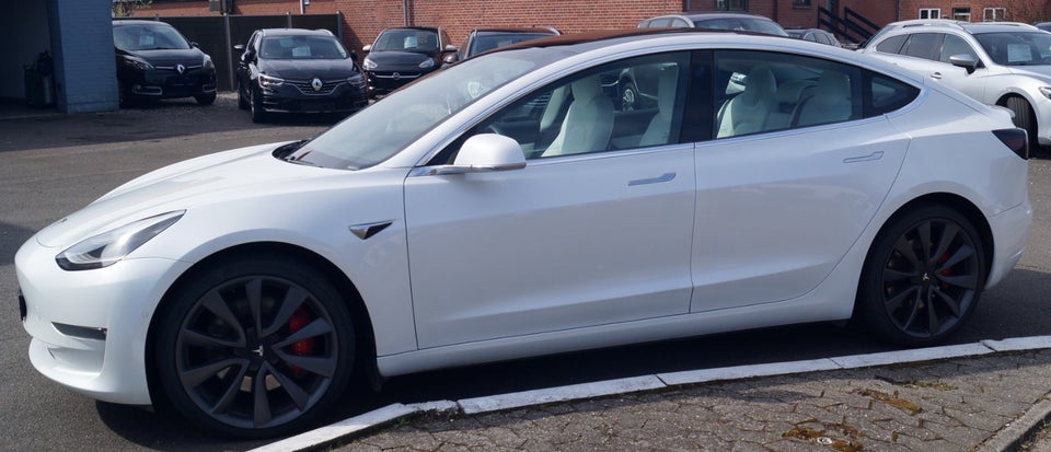 Tesla Model 3 Performance AWD 4d