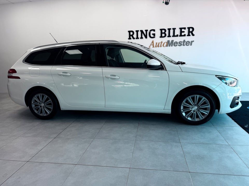 Peugeot 308 1,5 BlueHDi 130 Infinity SW Van 5d