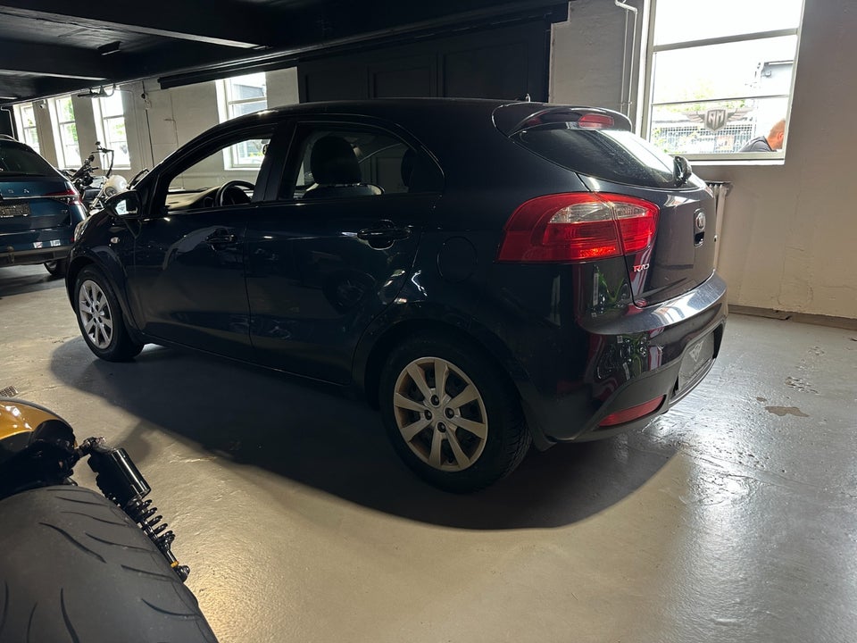 Kia Rio 1,2 CVVT Exclusive 5d