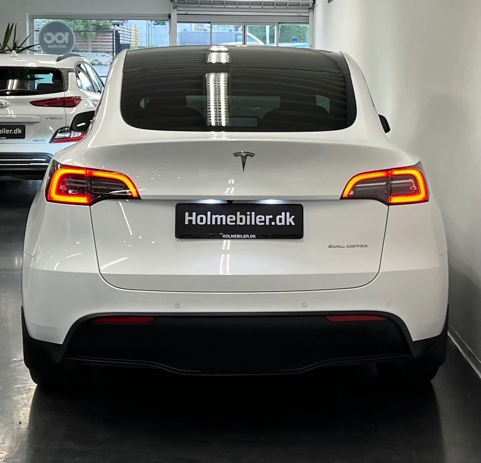 Tesla Model Y Long Range AWD 5d