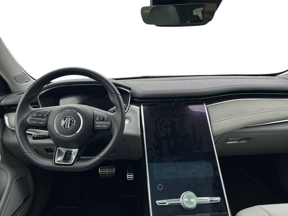 MG Marvel R Performance 5d