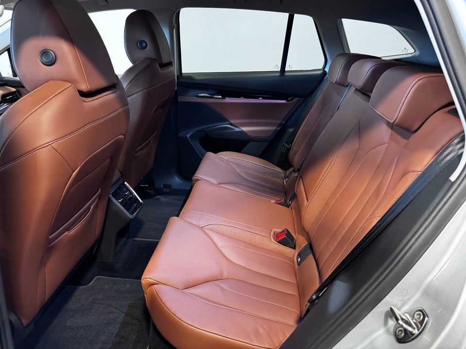 Skoda Enyaq 80 iV Suite 5d