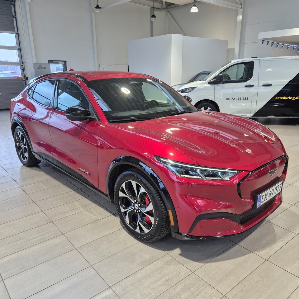 Ford Mustang Mach-E 88 Extended Range AWD 5d