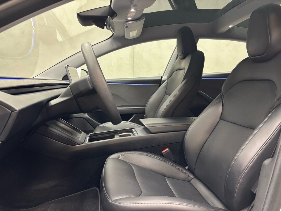 Tesla Model 3 RWD 4d