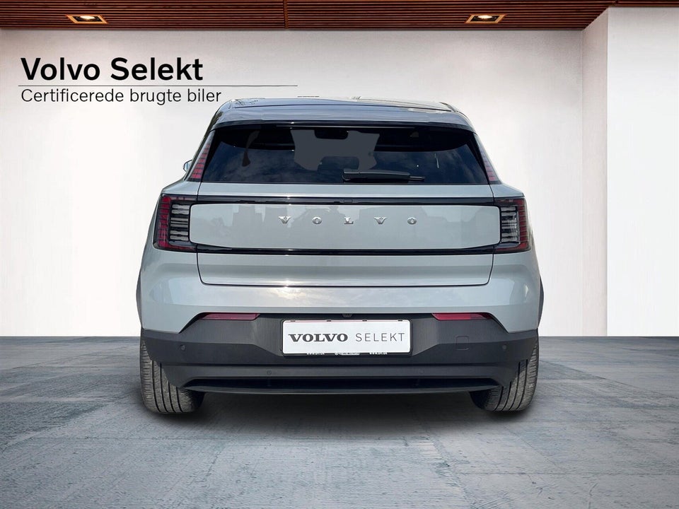 Volvo EX30 Extended Range Plus 5d