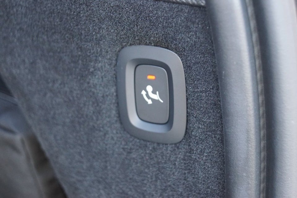 Volvo XC90 2,0 T8 ReCharge R-Design aut. AWD Van 5d