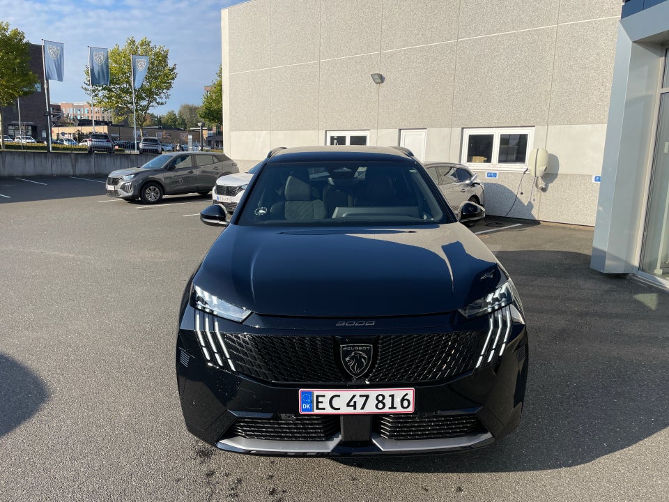 Peugeot e-5008 77 GT Pack 7prs 5d