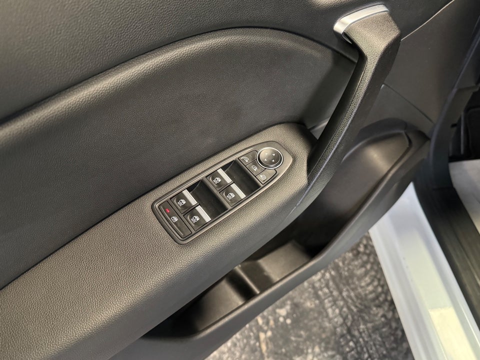 Renault Captur 1,6 E-Tech Intens 5d