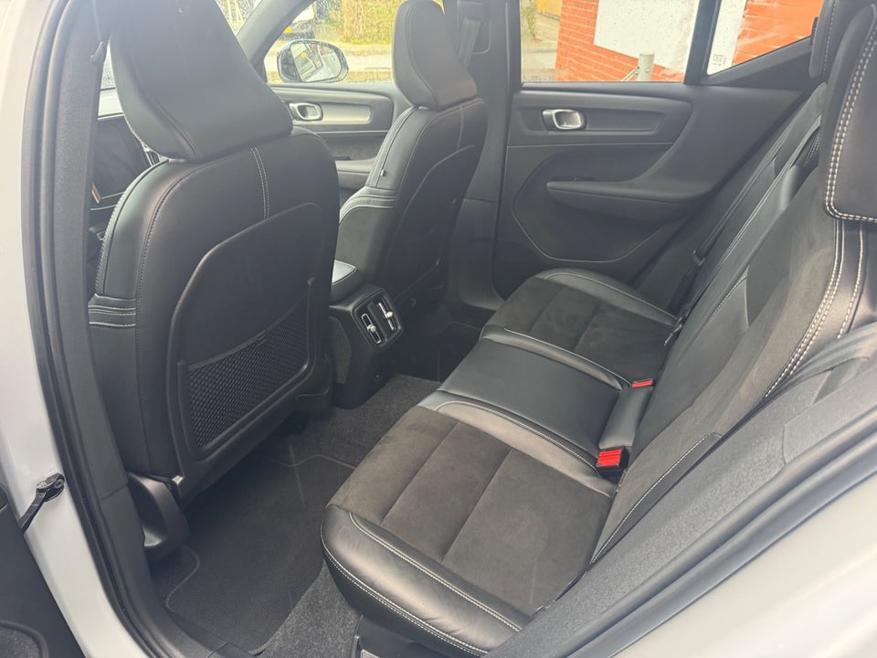 Volvo XC40 P8 ReCharge Twin Pro 5d