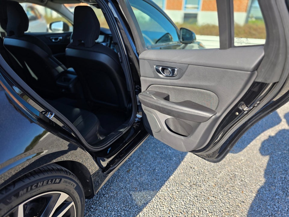 Volvo V60 2,0 D4 190 Momentum aut. 5d