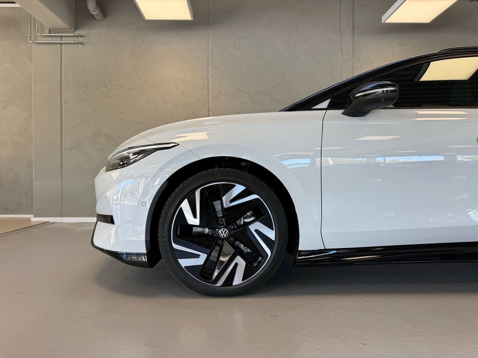 VW ID.7 86 Pro S Tourer 5d