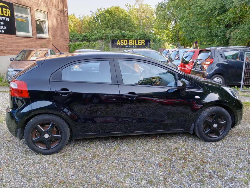 Kia Rio 1,4 CVVT Active aut. 5d