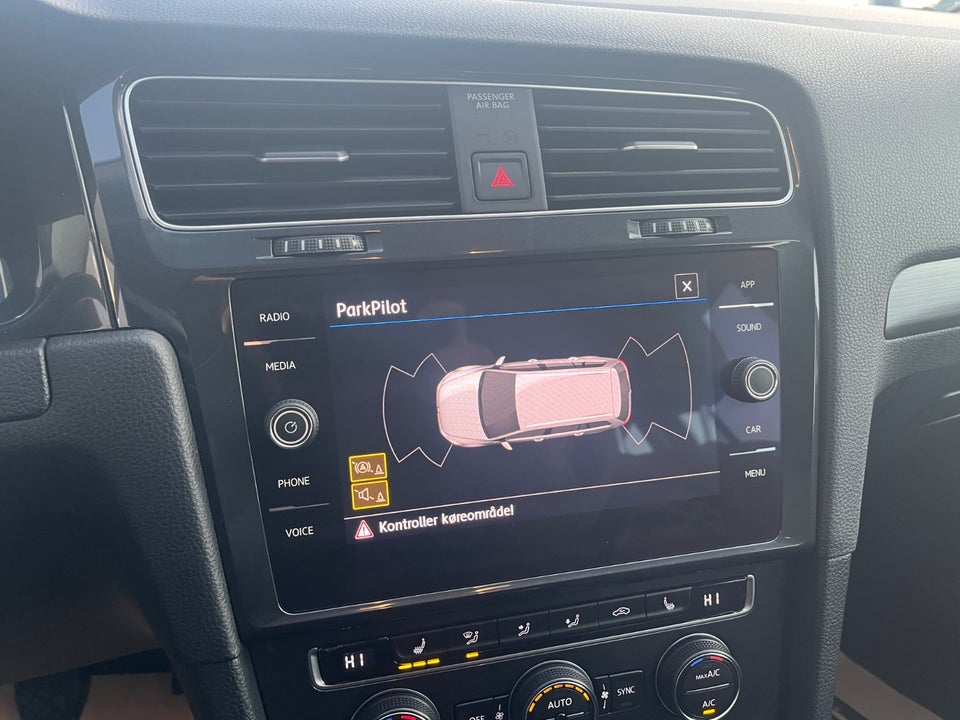 VW Golf VII 1,5 TSi 130 Comfortline Variant 5d