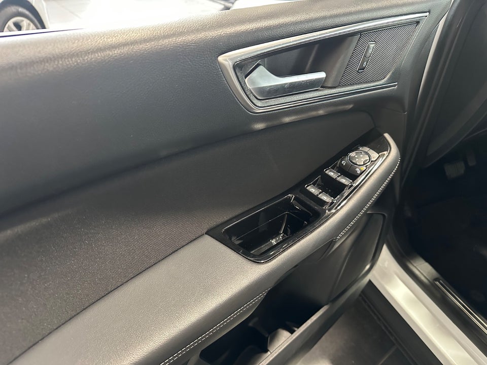 Ford S-MAX 2,0 TDCi 180 Titanium aut. 7prs 5d