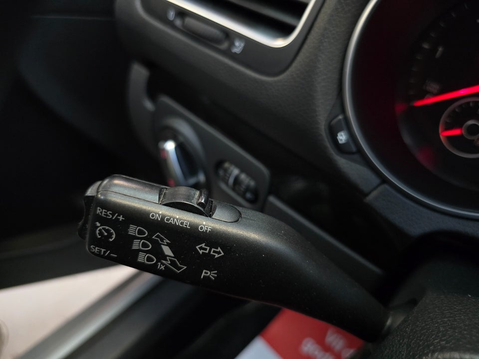 VW Golf VI 1,6 TDi 105 Comfortline Variant BMT 5d