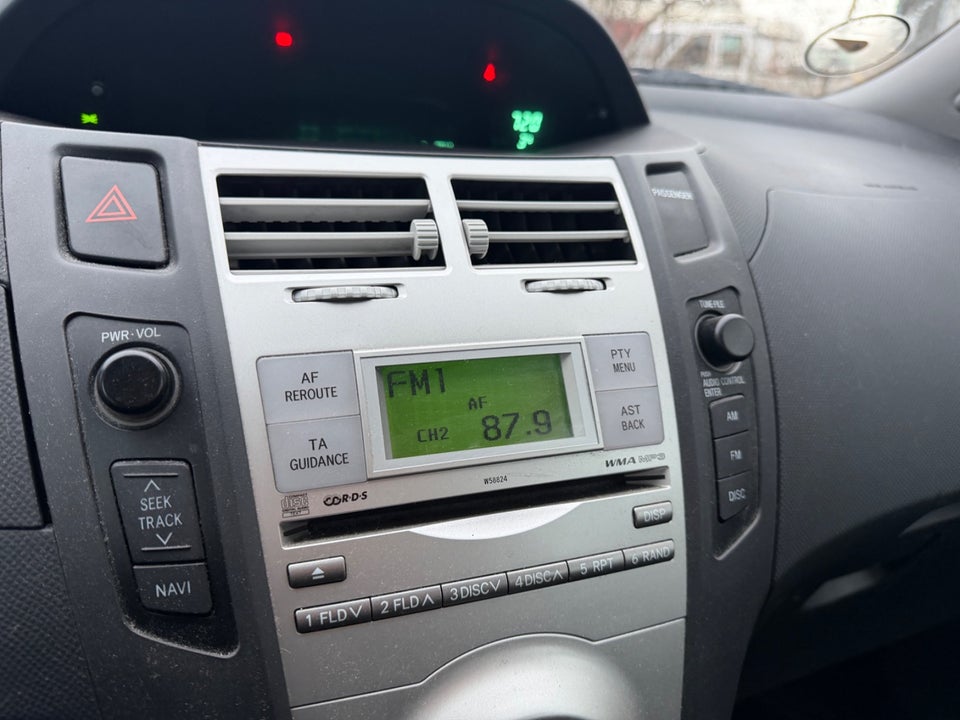 Toyota Yaris 1,3 Luna 5d