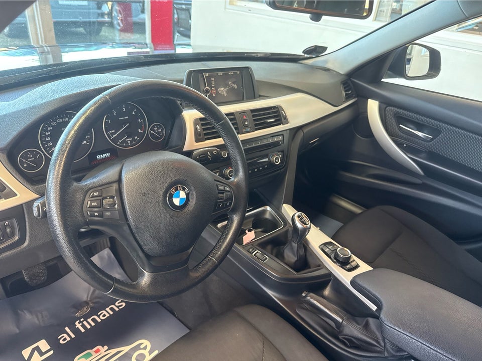 BMW 320d 2,0 Touring 5d