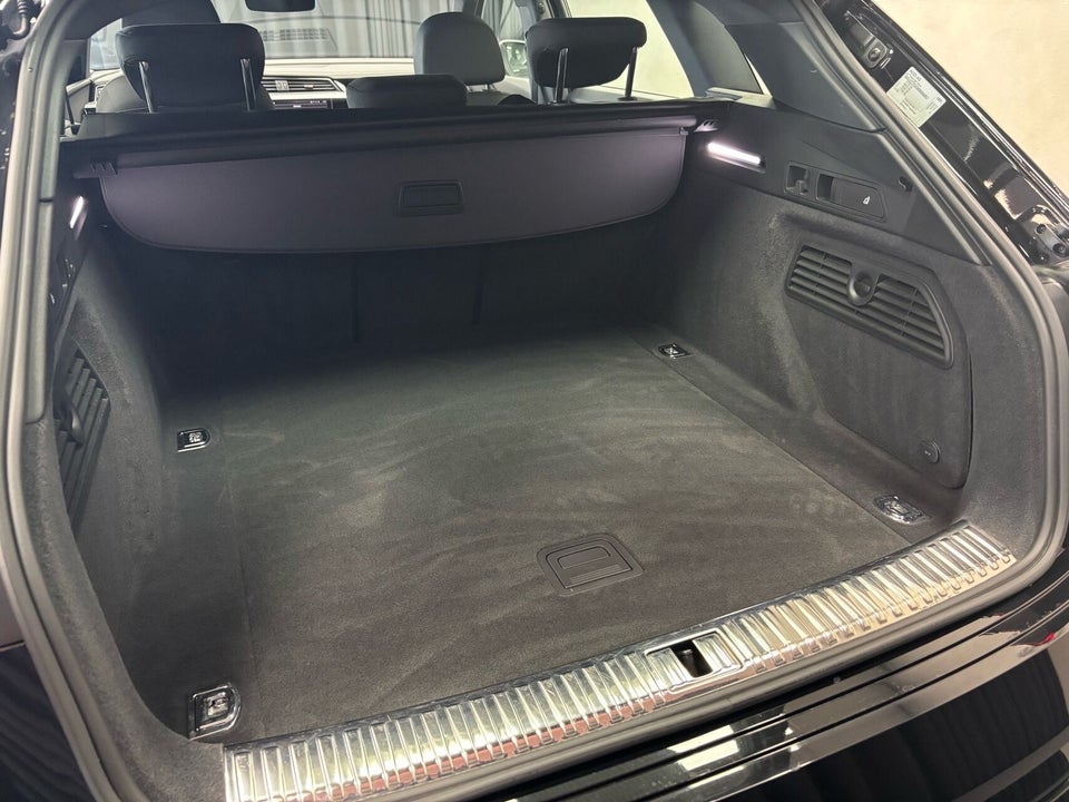Audi Q8 e-tron 50 Prestige quattro 5d
