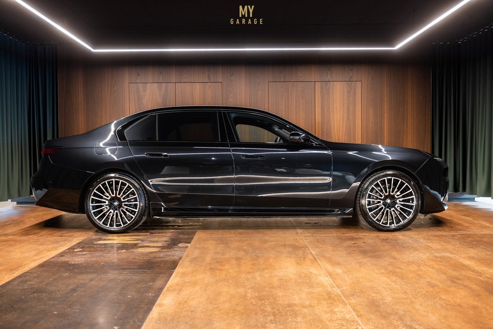 BMW i7 eDrive50 M-Sport 4d