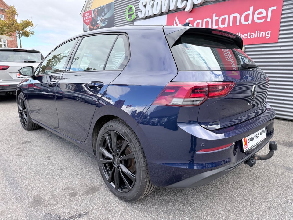 VW Golf VIII 2,0 TDi 115 Life DSG 5d
