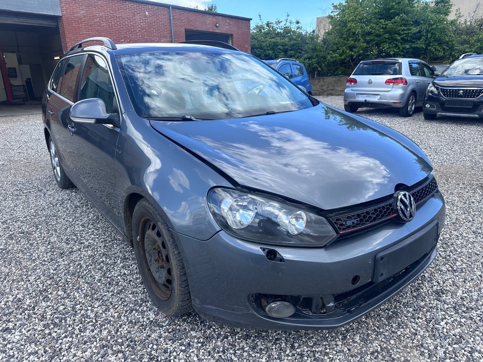 VW Golf VI 1,6 TDi 105 Comfortline Variant BMT 5d