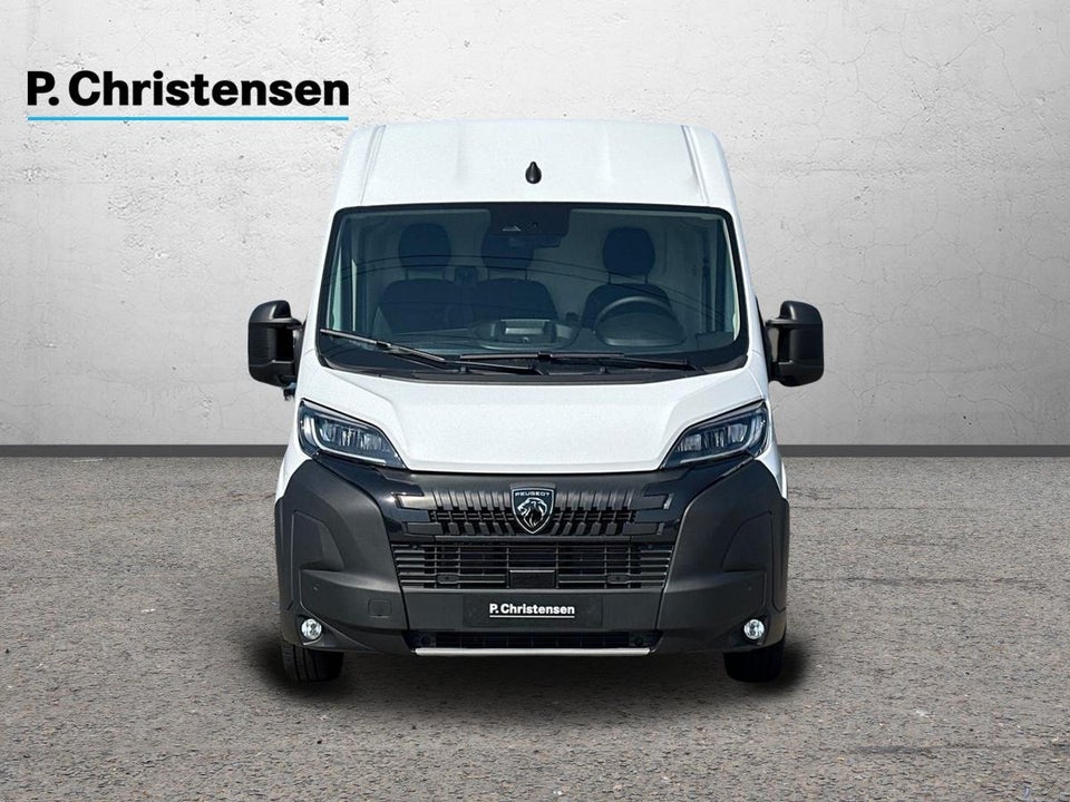 Peugeot Boxer 333 2,2 BlueHDi 140 L2H2 Premium
