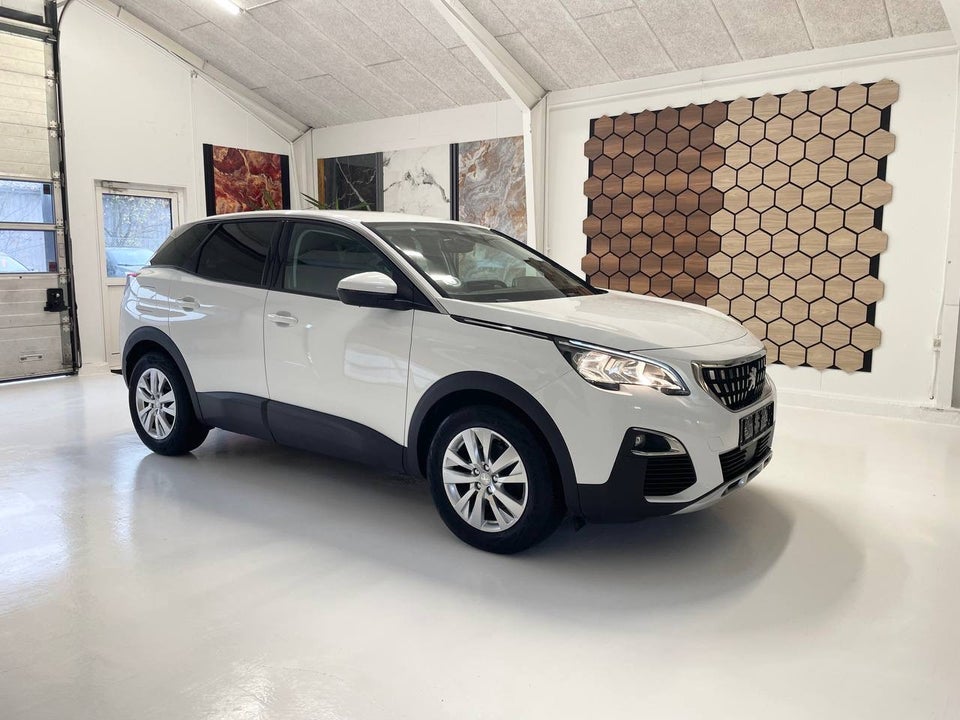 Peugeot 3008 1,2 e-THP 130 Active 5d