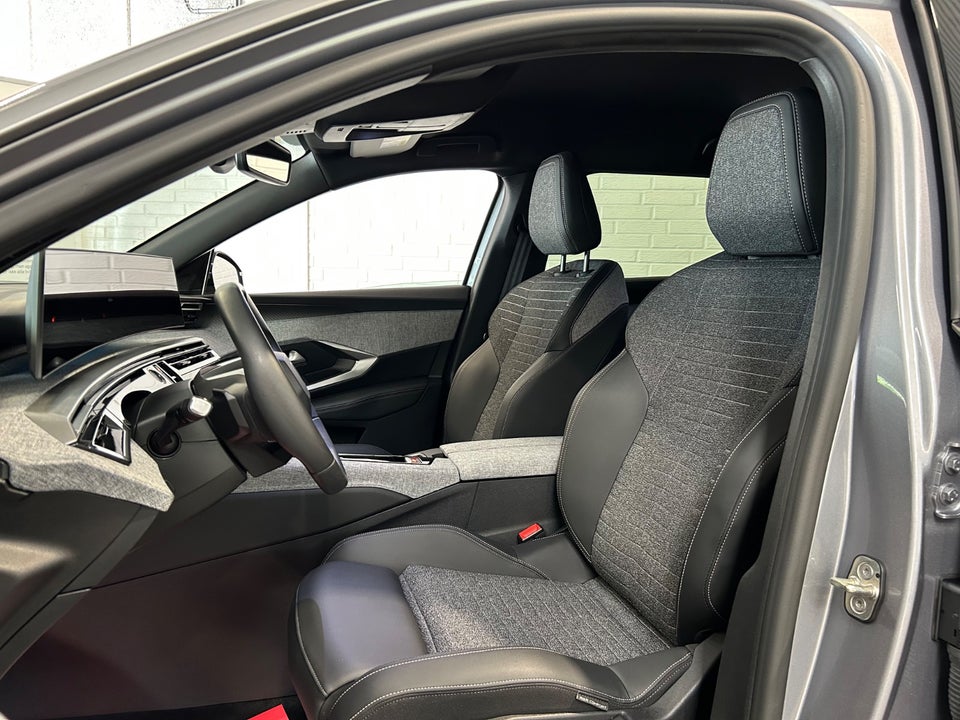 Peugeot e-5008 77 Allure 7prs 5d