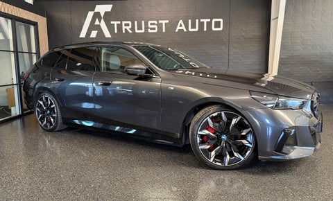 BMW i5 M60 Touring M-Sport Pro xDrive 5d 2024 til salg hos Trust Auto