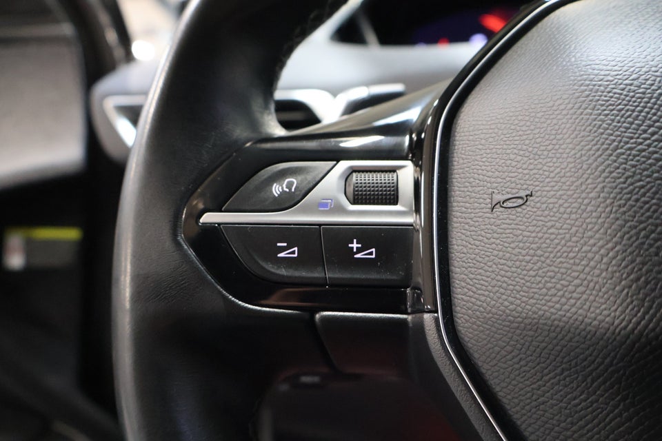 Peugeot 3008 1,6 Hybrid Allure Pack EAT8 5d