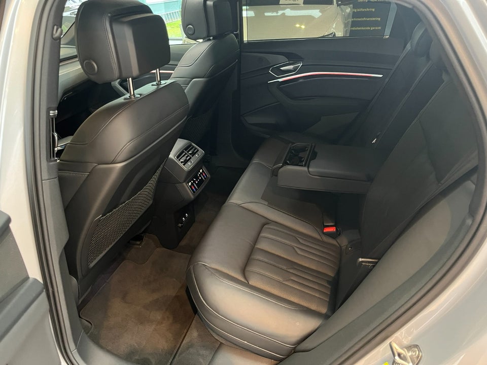 Audi e-tron 55 S-line Sportback quattro 5d