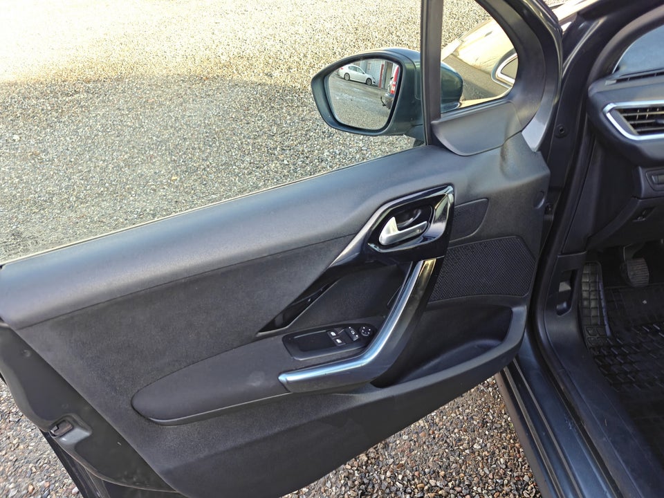 Peugeot 208 1,2 VTi Allure 5d