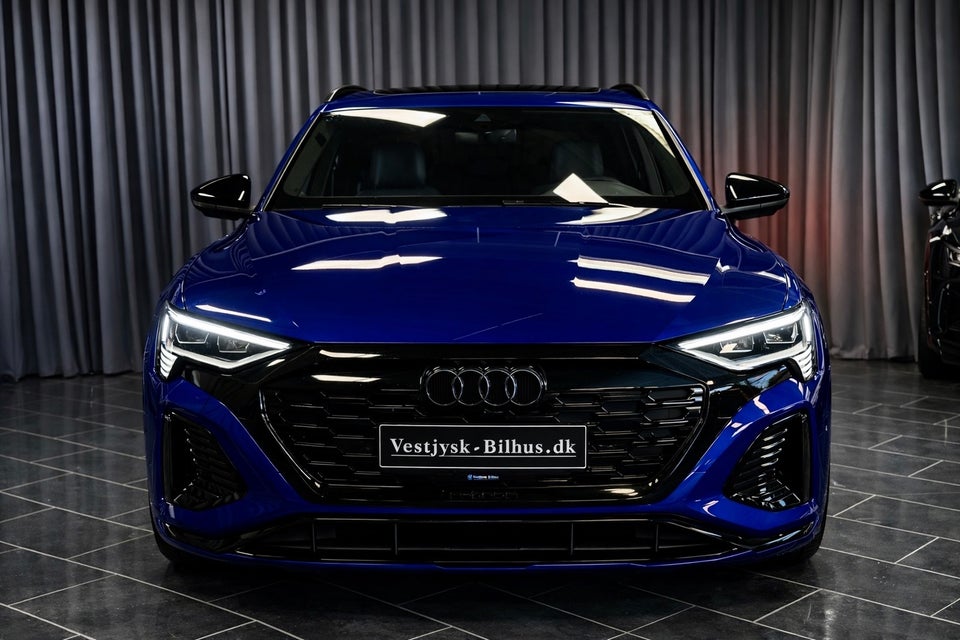 Audi Q8 e-tron 55 S-line quattro 5d