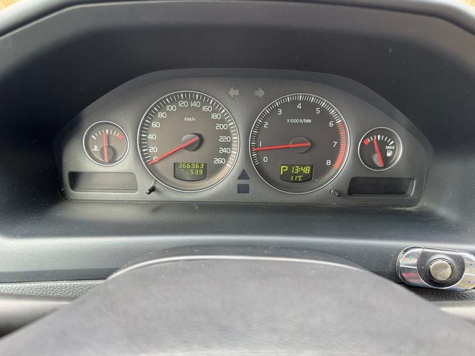 Volvo V70 2,4 170 aut. 5d