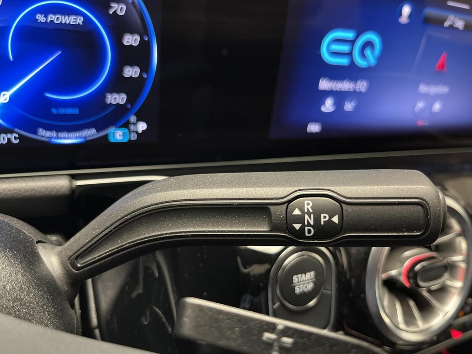 Mercedes EQA300 Progressive 4Matic 5d