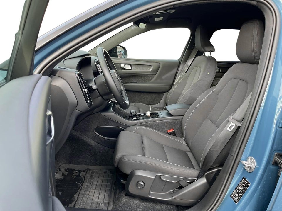 Volvo XC40 ReCharge Extended Range Plus 5d