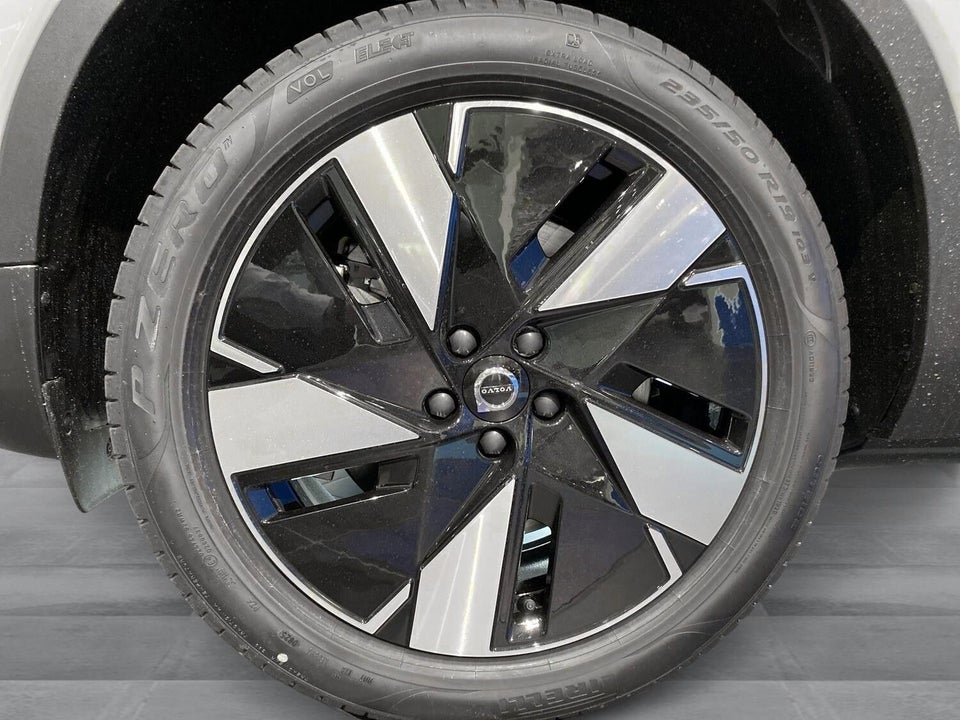Volvo EX40 Extended Range Ultra 5d