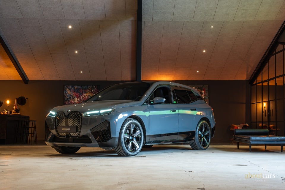 BMW iX xDrive40 Sport 5d