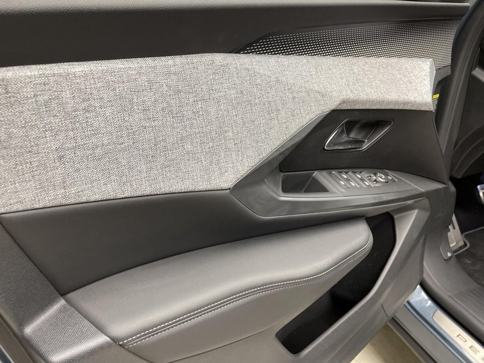 Peugeot e-5008 77 GT 7prs 5d