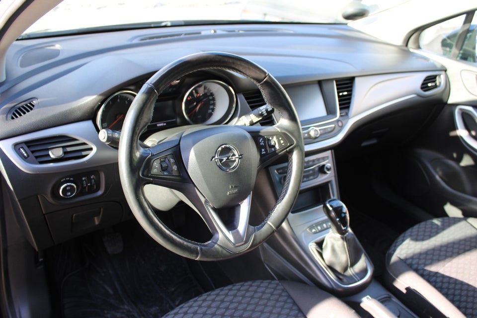 Opel Astra 1,4 T 150 Excite 5d