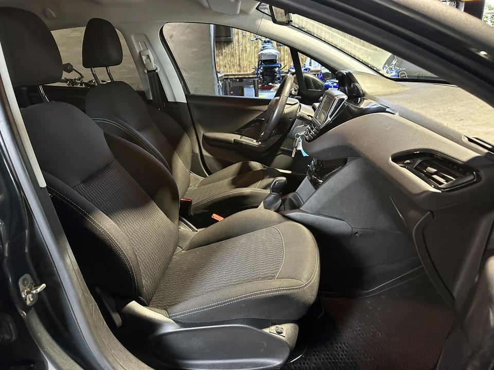 Peugeot 208 1,2 e-THP 110 Active 5d