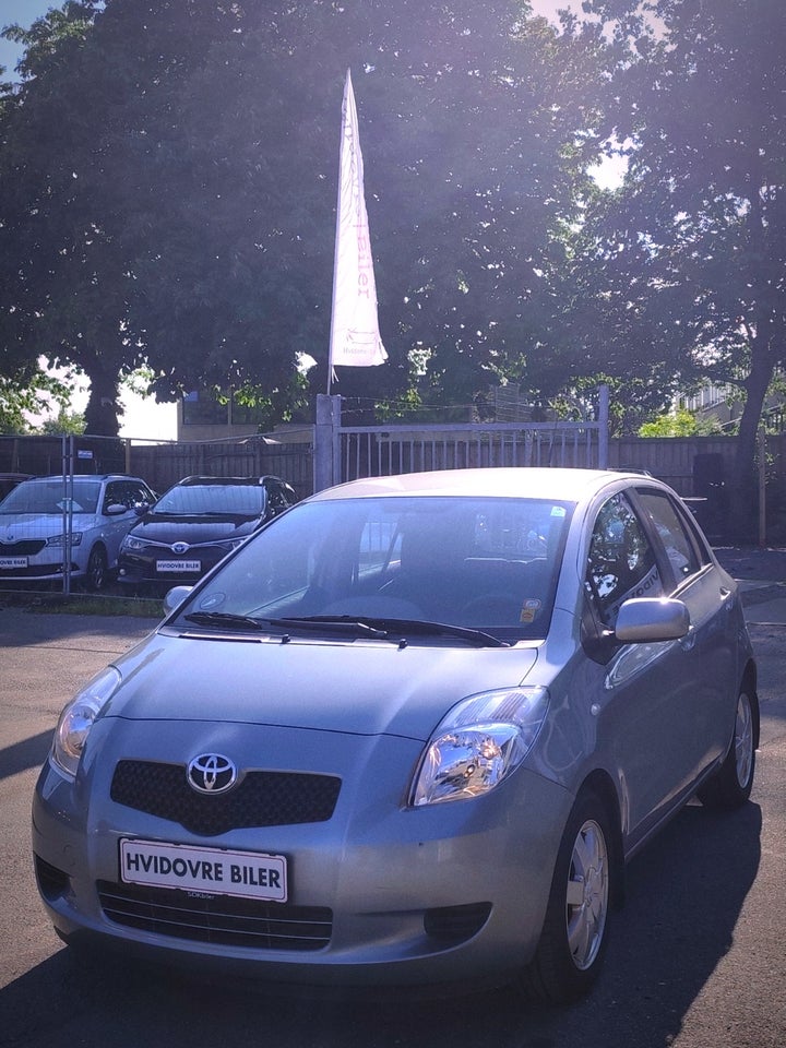 Toyota Yaris 1,3 Luna 5d