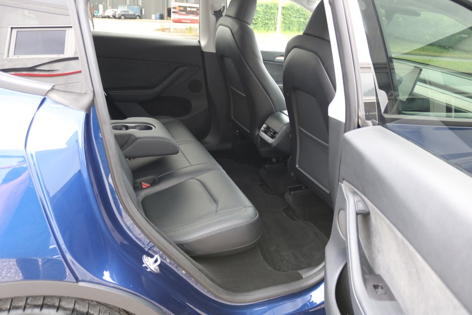 Tesla Model Y RWD 5d