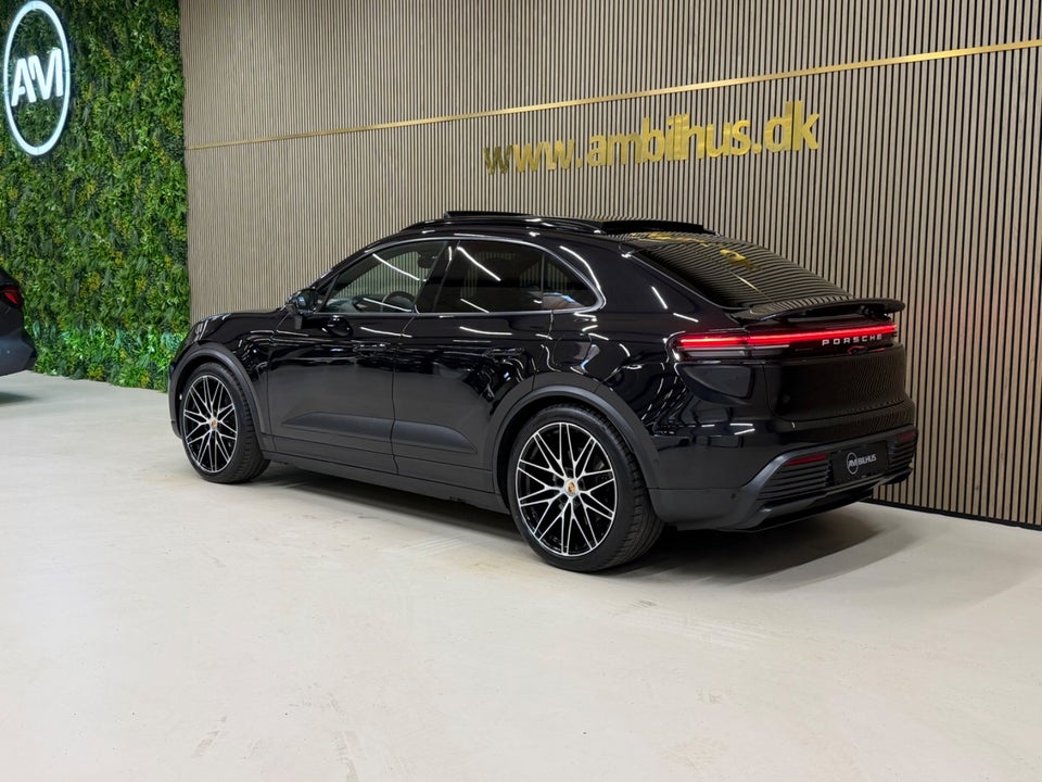 Porsche Macan 4 5d