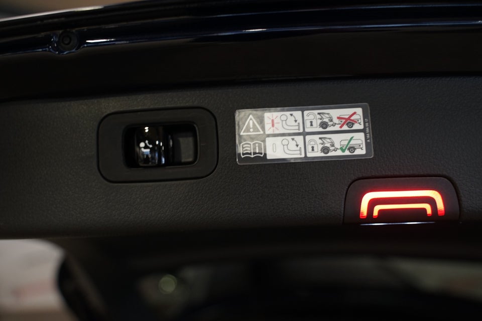 Mercedes C300 e 2,0 AMG Line stc. aut. 5d